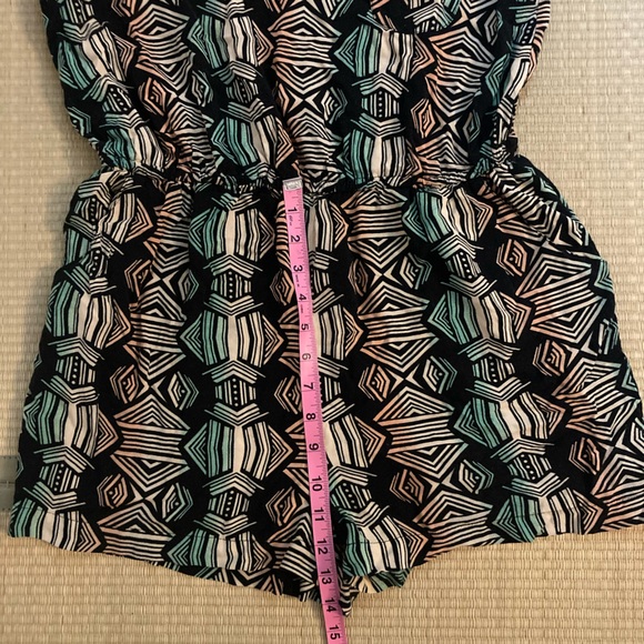Geometric pattern summer jumpsuit size M/L - Picture 6 of 10